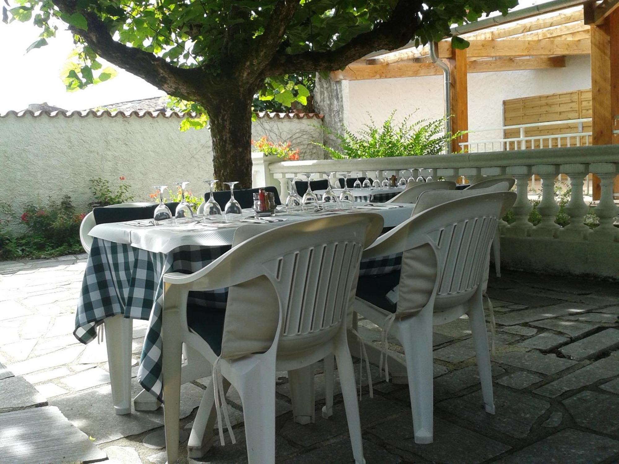 Le Baudilois Hotel Pont-de-Larn Екстериор снимка